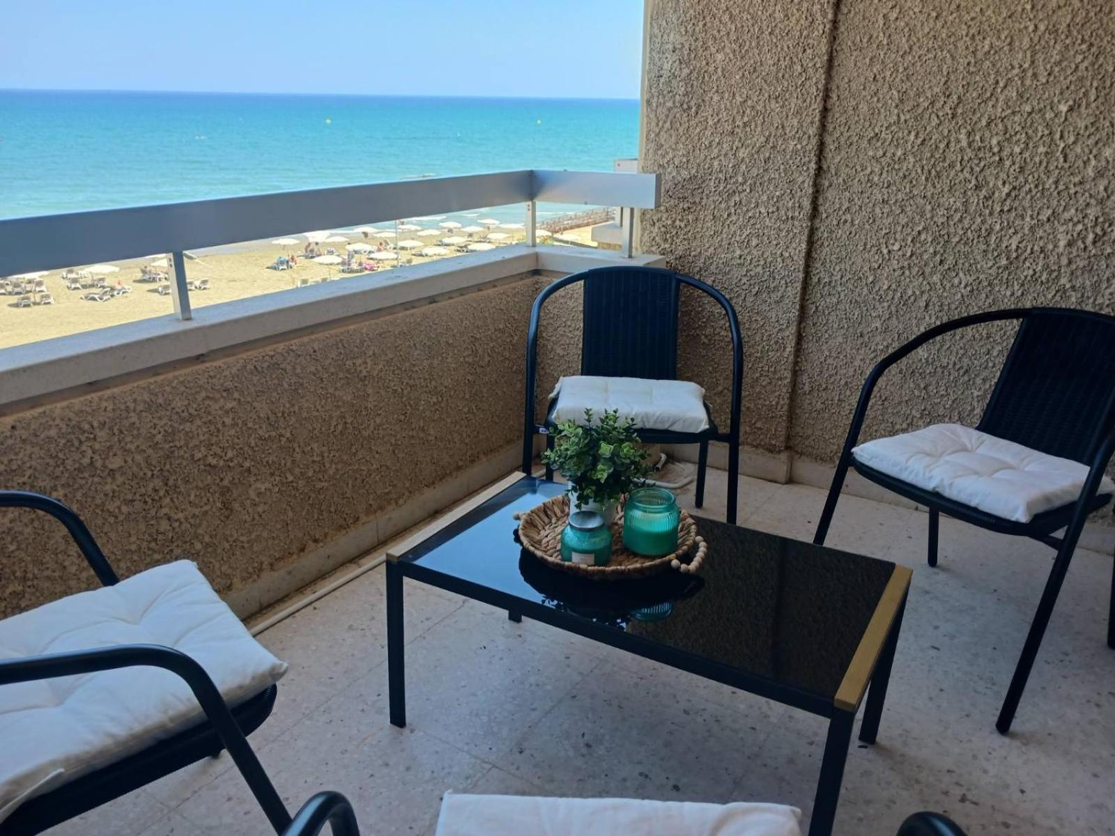 Apollon Sea View Beachfront Ap 302 Larnaca Zewnętrze zdjęcie